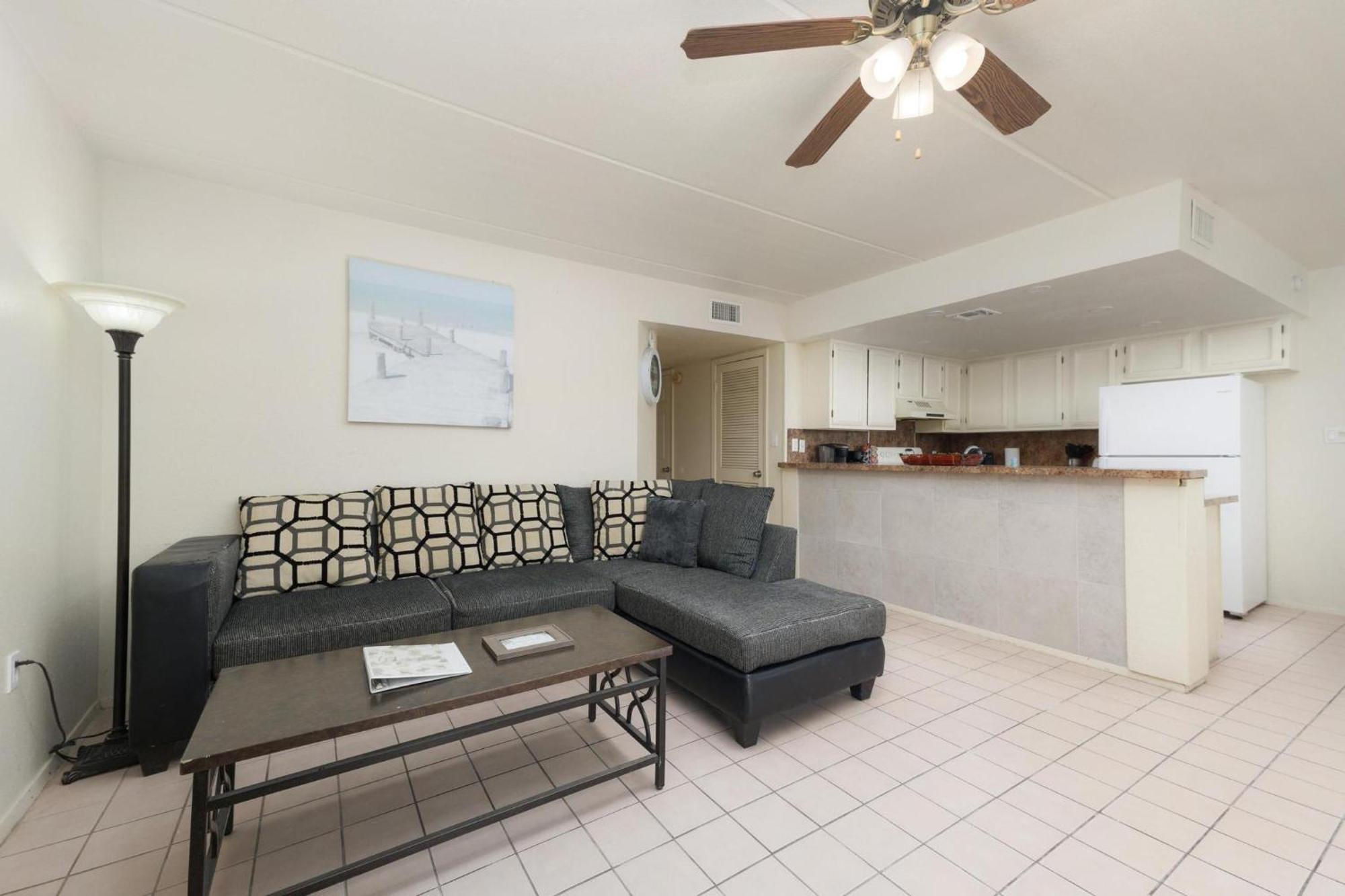 Lovely 2 Bed 2 Bath 2nd Floor By Holiday home *