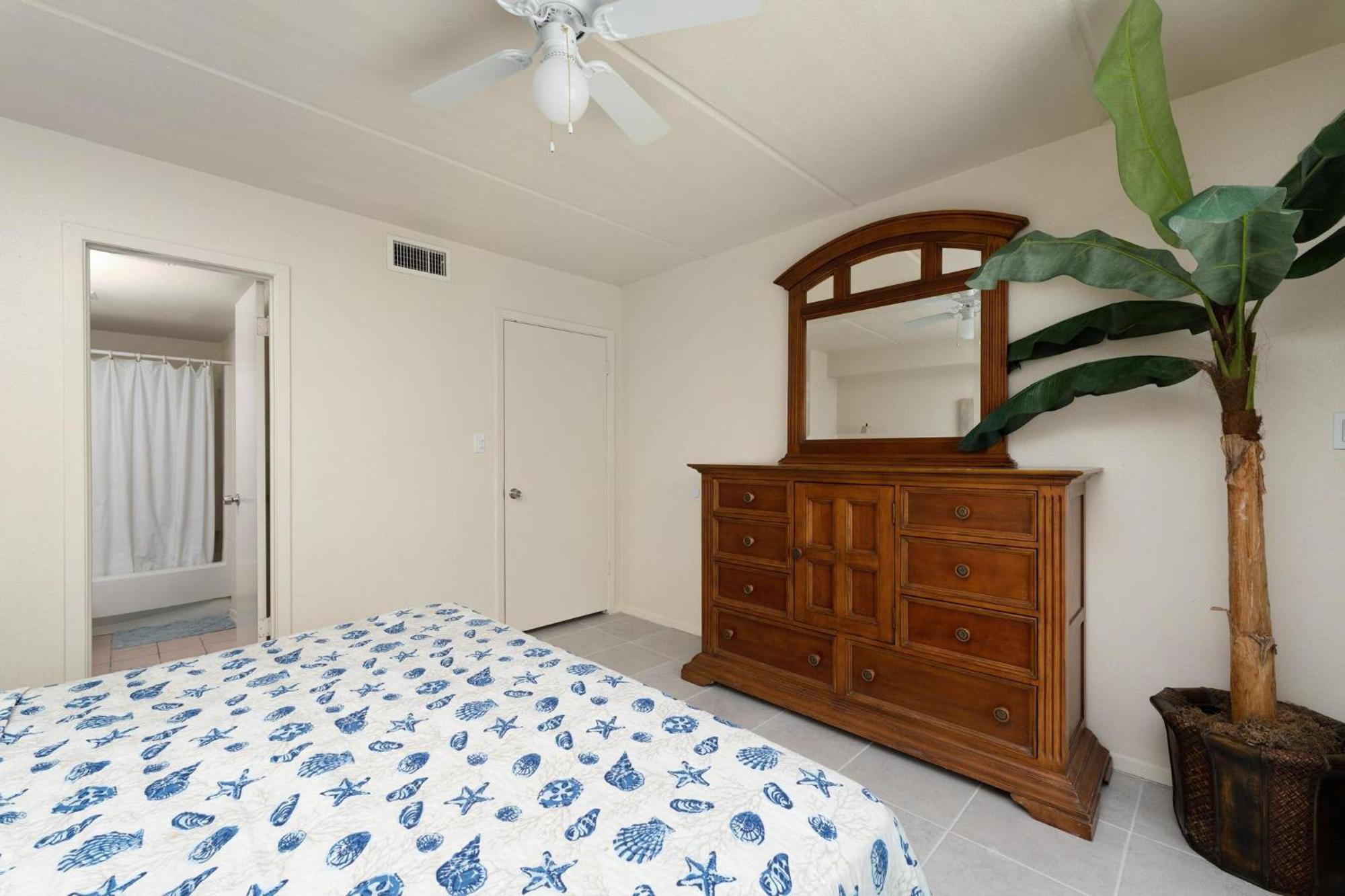 Lovely 2 Bed 2 Bath 2nd Floor By Holiday home